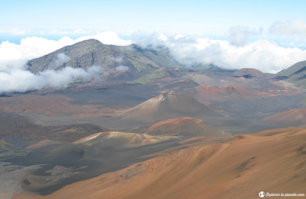 Le cratère du volcan Haleakala sur l'île de Maui à Hawaii