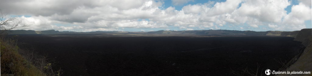 Volcan Sierra negra sur l'île d'Isabella aux Galapagos (Équateur)