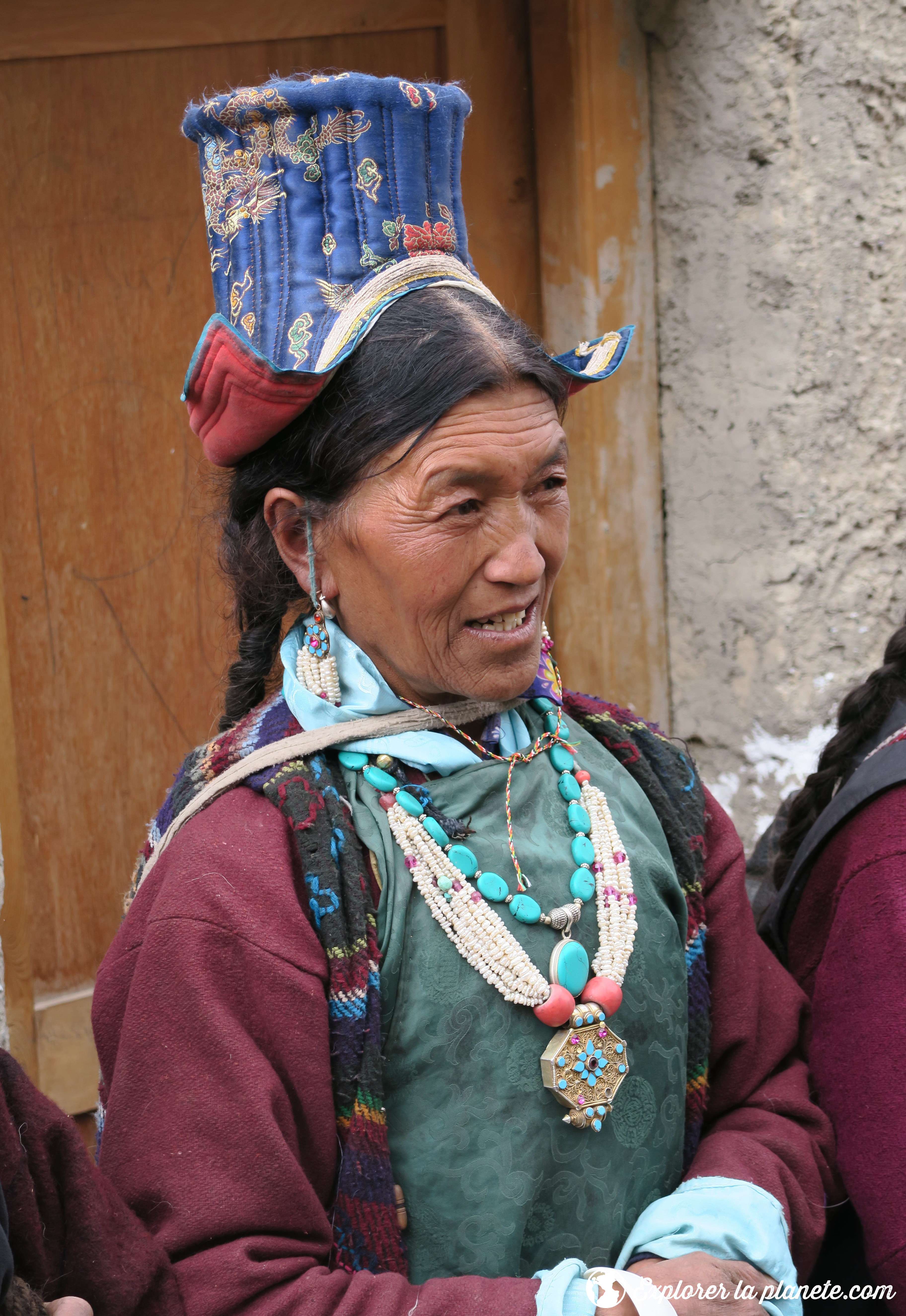 Grande traversee du Zanskar - femme en habit traditionnel à Photoksar 2