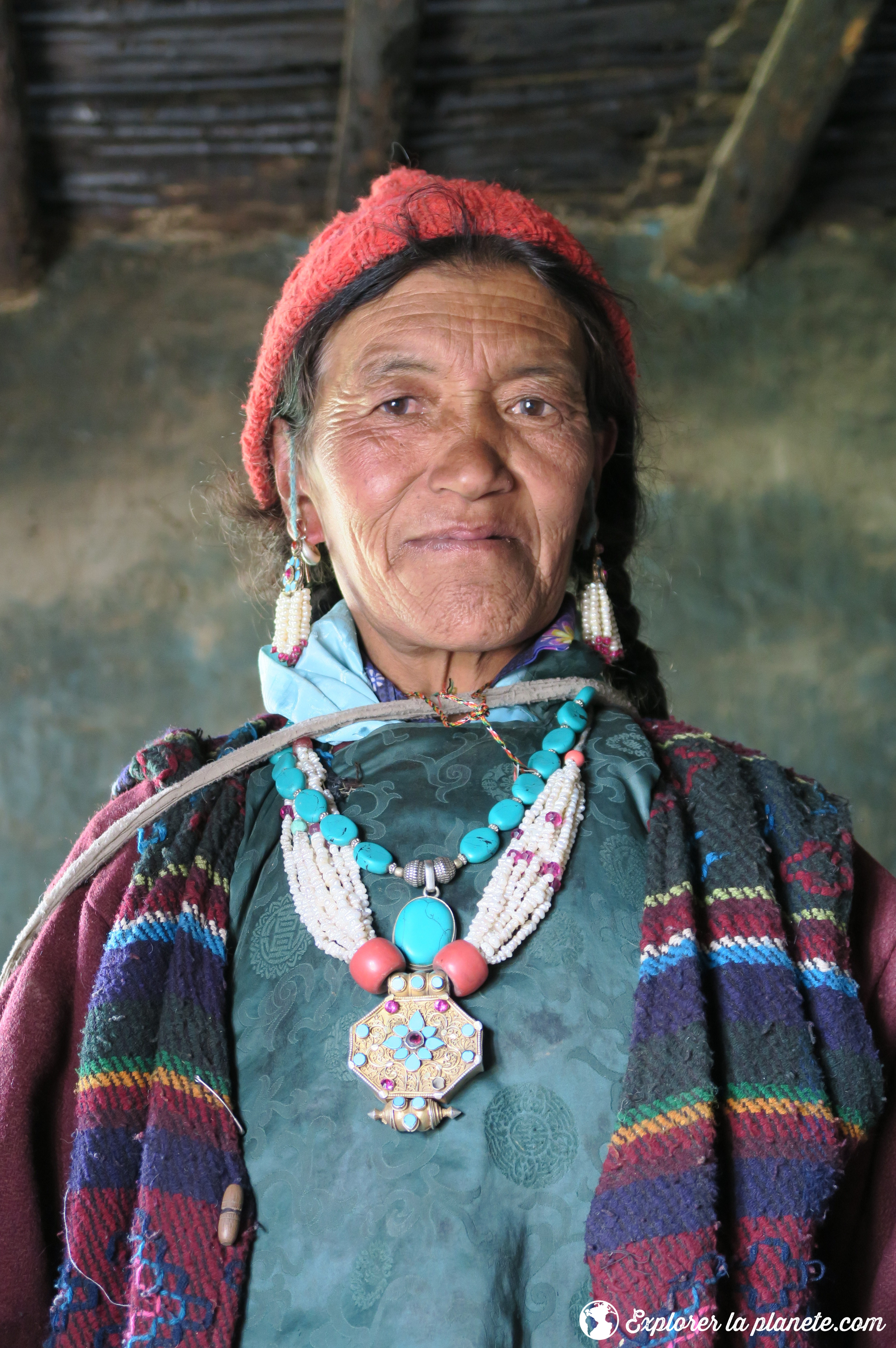 Grande traversee du Zanskar - femme en habit traditionnel à Photoksar 4