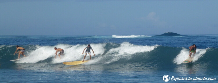 iles-visiter-polynesie-francaise-surf-tahiti