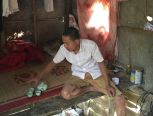 Muong servant le thé