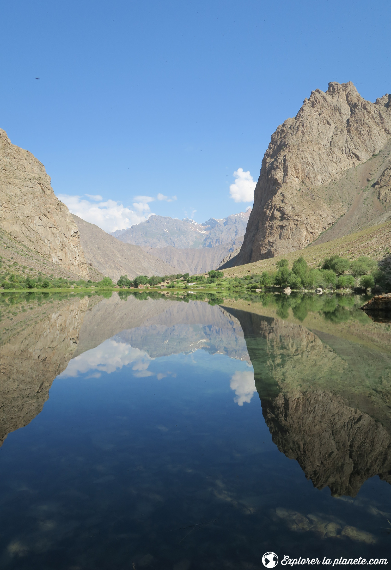 Lac de Gisev (avec effet miroir)