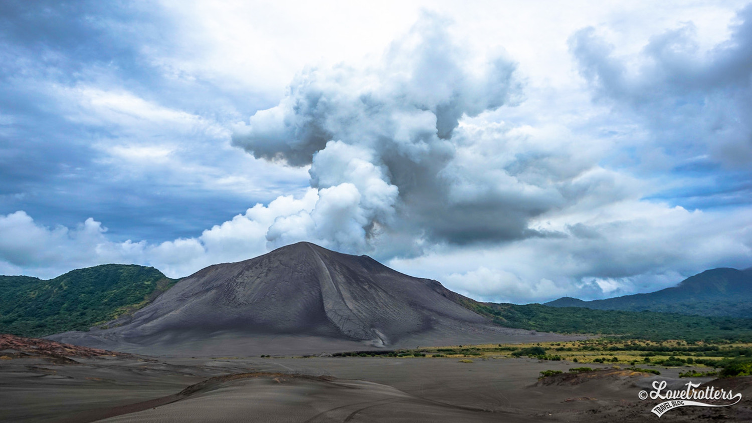 Volcan Yasur sur l'ile de Tanna au Vanuatu destinations en dehors des sentiers battus