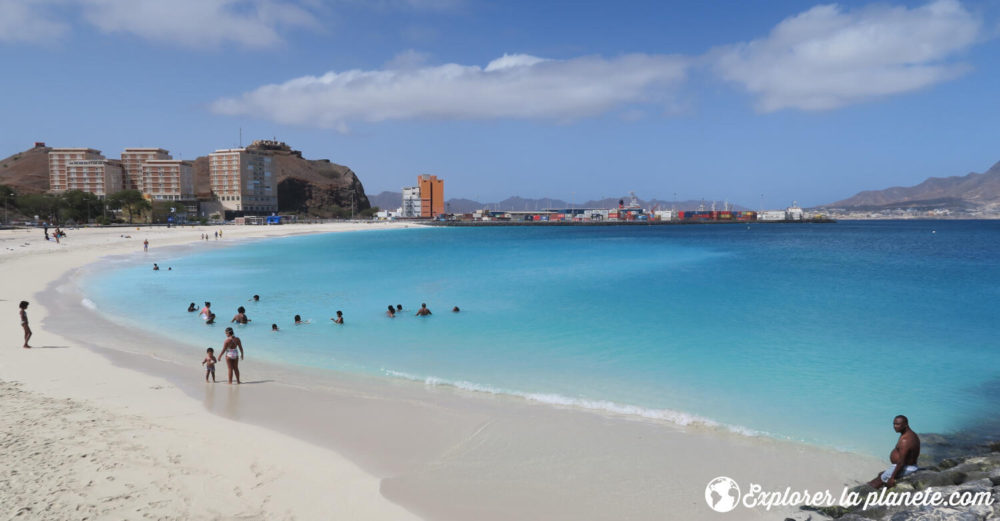 La plage de Mindelo qui est tout de même très belle.