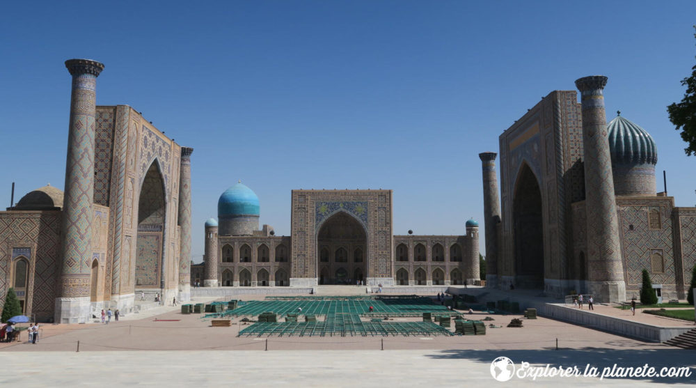 Le Régistan de Samarcande qui est composé de trois médersas. L'endroit le plus touristique de l'Ouzbékistan.